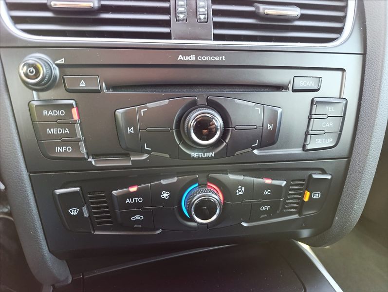 Audi A4 Avant 2,0 TDi Quattro Aut. Kli - fotka 17 z 30