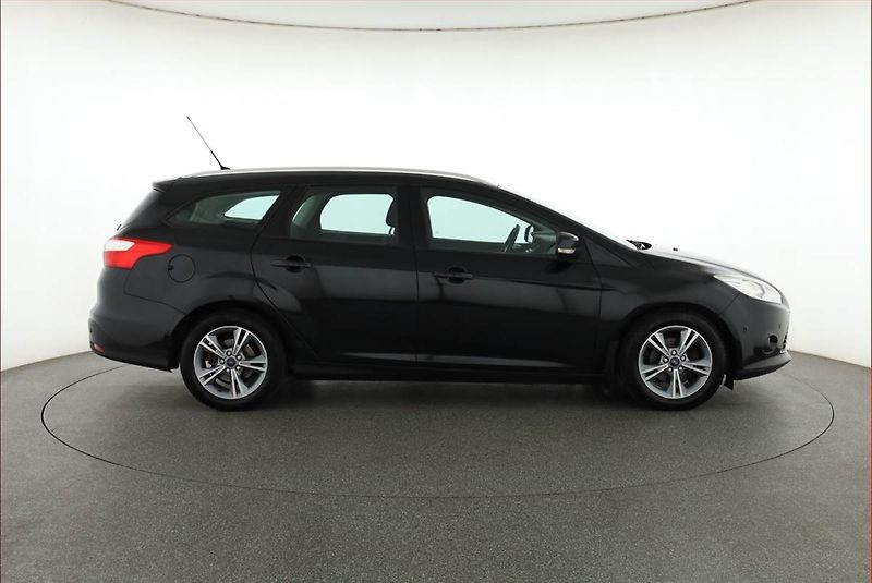 Ford Focus (2013) 1.0 EcoBoost, Serv.kniha - fotka 6 z 15