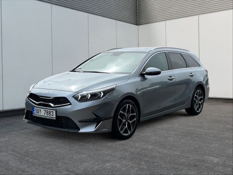 Kia Ceed 1,5 T-GDI 118 Top AT - fotka 3 z 11
