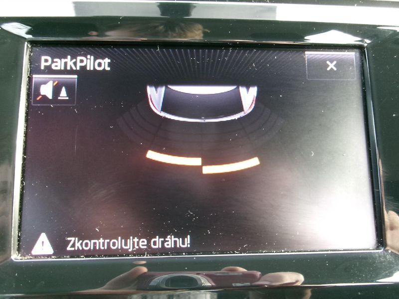 Škoda Octavia (2014) 1,6TDI AC HF BT TEMP VÝHŘEV  - fotka 31 z 31