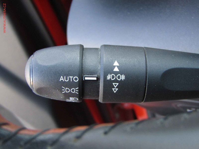 Citroën C3 Aircross (2018) 1.2PT, RIP CURL, navi, kamera - fotka 12 z 20
