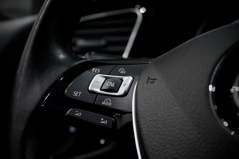 Volkswagen Golf Variant 7 1.4 TSI 92 kW Highline - fotka 20 z 32