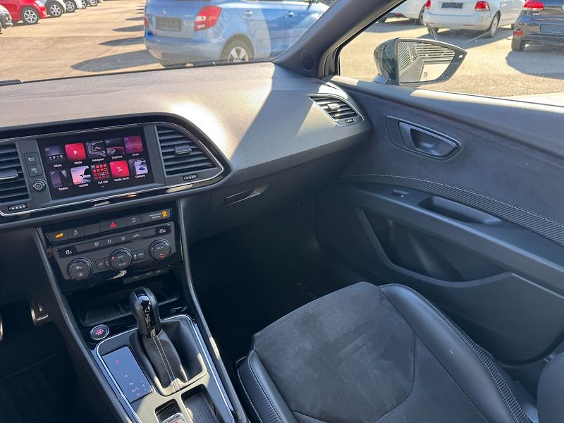 Seat Leon (2020) Cupra 2.0 TSI DSG 213kW - fotka 15 z 41