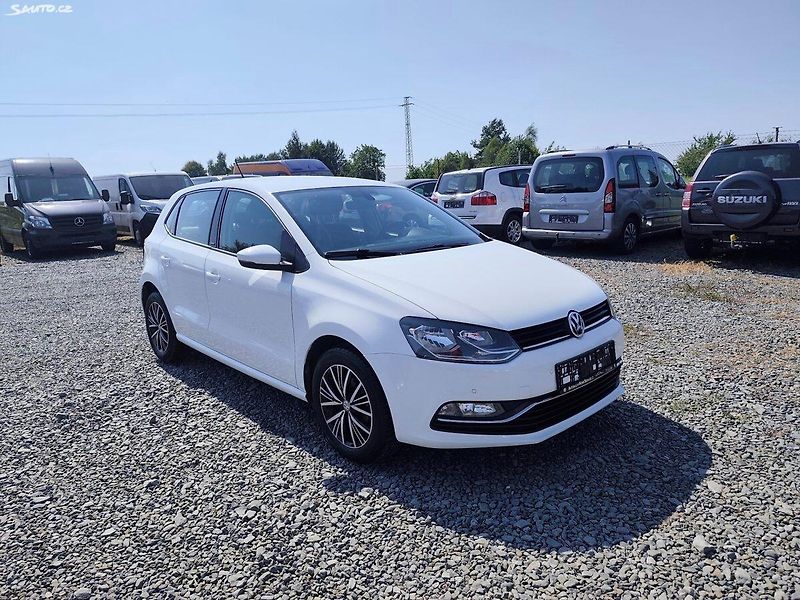 Volkswagen Polo (2016) - fotka 7 z 36