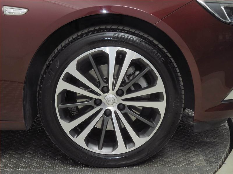 Opel Insignia (2019) 2.0 CDTI, 4X4, Navi, Tempomat - fotka 14 z 22