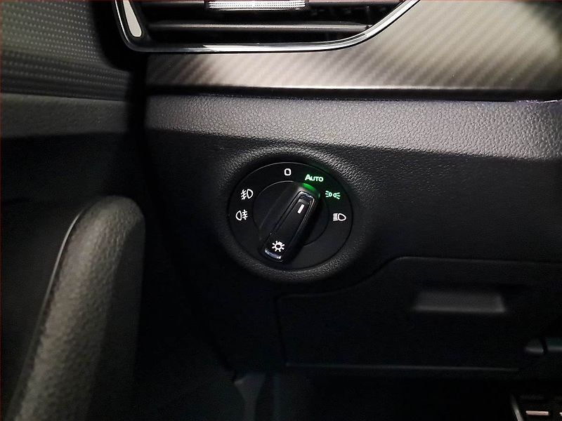 Škoda Kamiq (2021) Monte Carlo 1.0 TSI - fotka 17 z 26