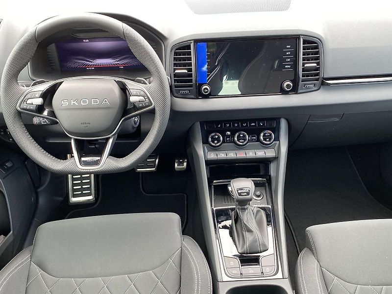 Škoda Karoq (2025) TDI 4x4 DSG Sportline - fotka 5 z 35
