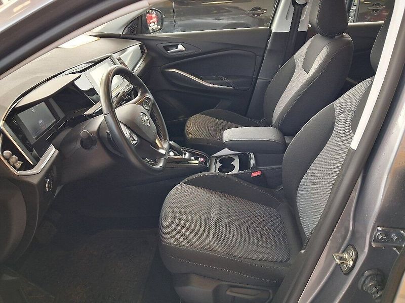 Opel Grandland 1.2T96kW+TAŽNÉ ZAŘÍZENÍ ZDARMA - fotka 8 z 15