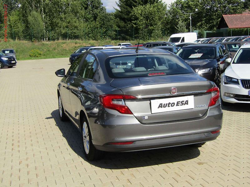 Fiat Tipo (2018) 1.0T, ČR, AC, tempo - fotka 4 z 17