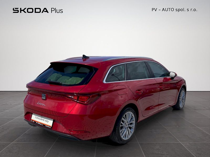 Seat Leon (2024) 1.5 eTSI 110 kW DSG Xcellence - fotka 2 z 34