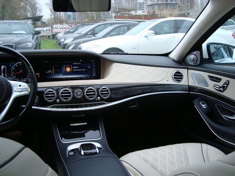 Mercedes-Benz Třídy S (2018) Maybach 560 4-Matic,ČR,1.Maj - fotka 41 z 77