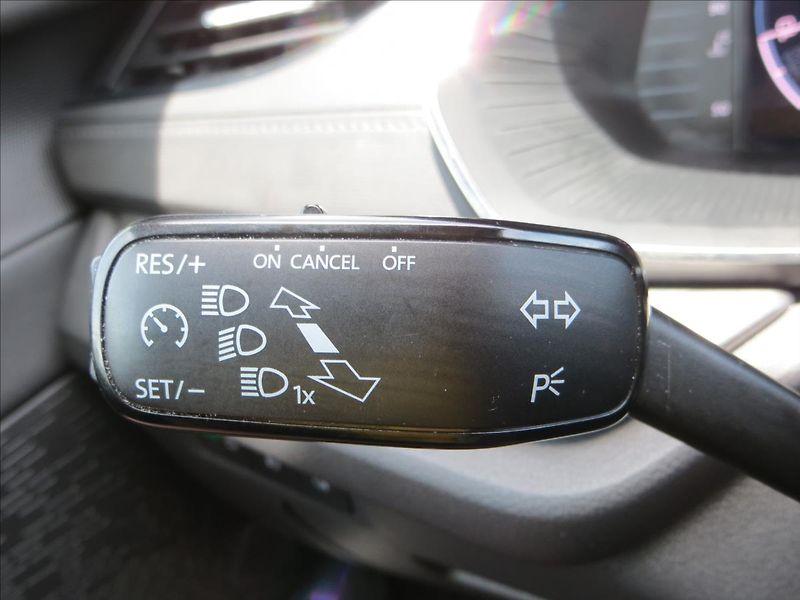 Škoda Octavia 2,0 TDI Ambition ČR - fotka 19 z 25