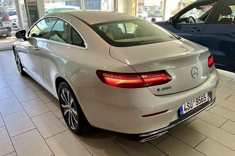Mercedes-Benz třídy E 350d AMG.
