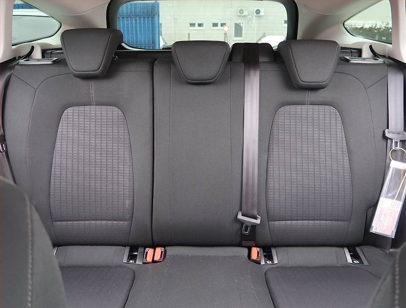 Ford Focus (2018) 1.5 EcoBlue, Serv.kniha - fotka 10 z 17