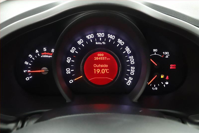 Kia Sportage (2010) 2.0 CRDi, 4X4, Tempomat - fotka 11 z 15