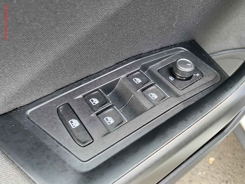Volkswagen T-Roc (2021) 1.5 TSi, Comfortline, DSG - fotka 13 z 17