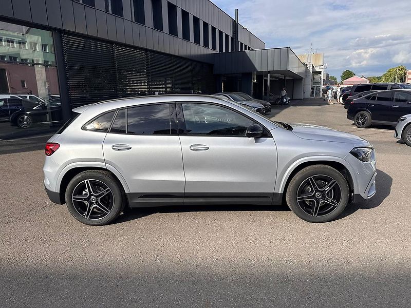 Mercedes-Benz GLA (2026) 200 d 4MATIC - fotka 8 z 21