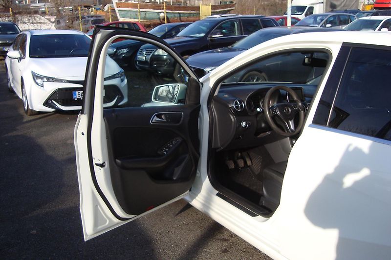 Mercedes-Benz Třídy B (2012) 180 CDi - fotka 32 z 81