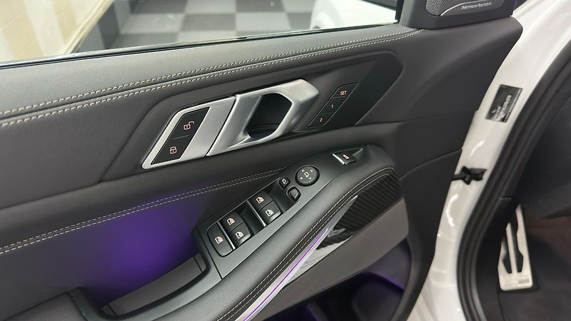 BMW X5 M60i / ZÁRUKA / TOP STAV - fotka 36 z 67