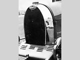 Příď vozu Bugatti T35.