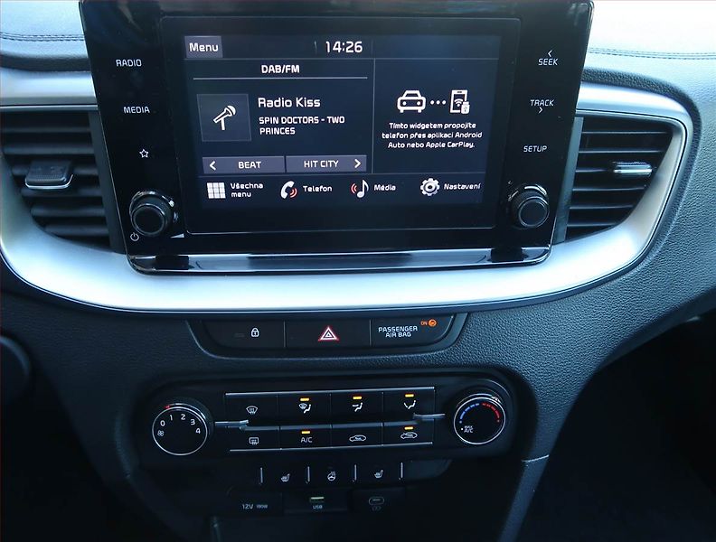 Kia Ceed (2023) Spin 1.0 T-GDI, SPIN, DPH - fotka 12 z 15