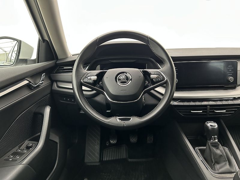 Škoda Octavia 1.5 TSI  Ambition   Plus - fotka 16 z 22