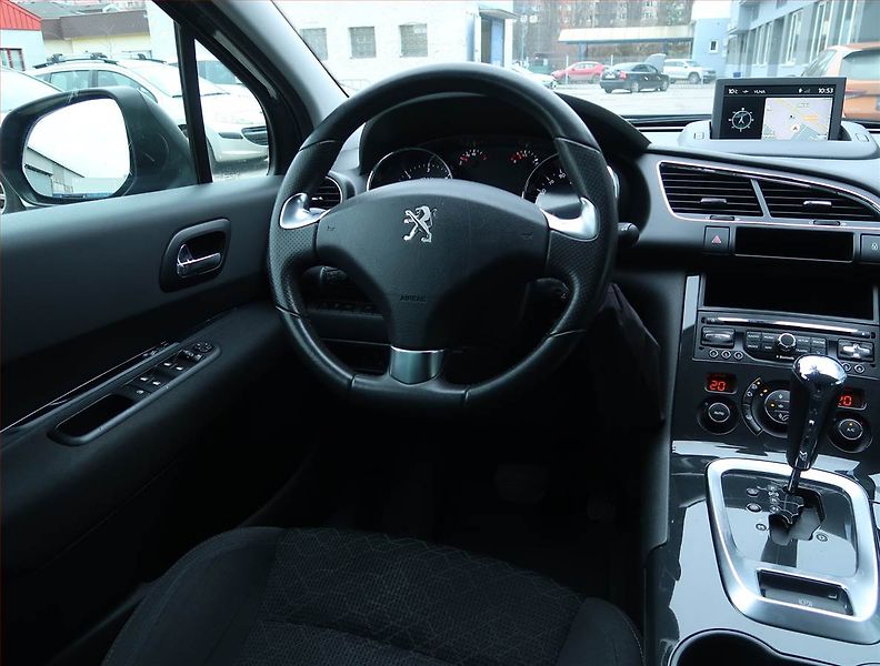 Peugeot 3008 (2016) 1.6 BlueHDi, Automat - fotka 7 z 21