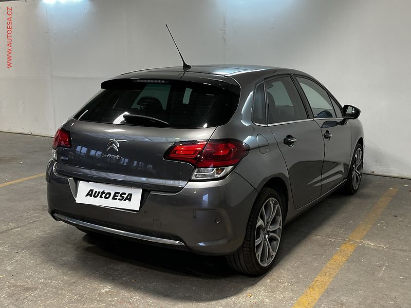 Citroën C4 (2015) 2.0HDi, Shine, bixen, panor - fotka 4 z 17