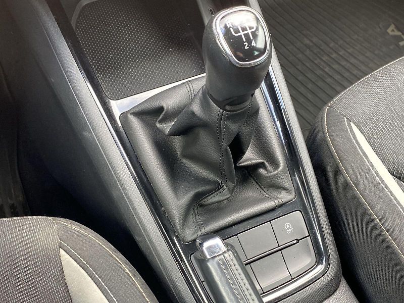 Škoda Scala (2023) 1.0 TSI Style - fotka 13 z 34