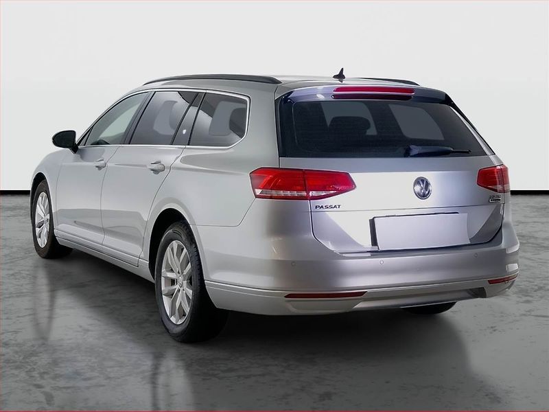 Volkswagen Passat (2017) 2.0 TDI, Automat, Tempomat - fotka 4 z 17