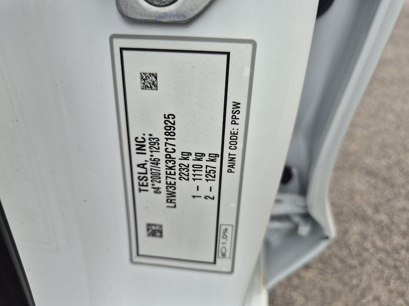 Tesla Model 3 LONG RANGE DUAL MOTOR SOH 94% - fotka 48 z 49