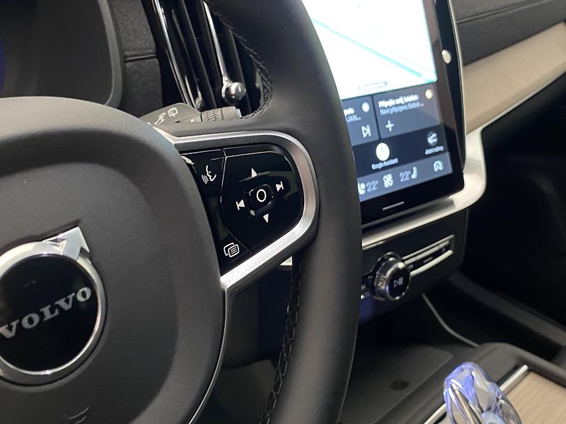 Volvo XC90 B5 AWD BRIGHT PLUS AUT CZ 7m - fotka 21 z 56
