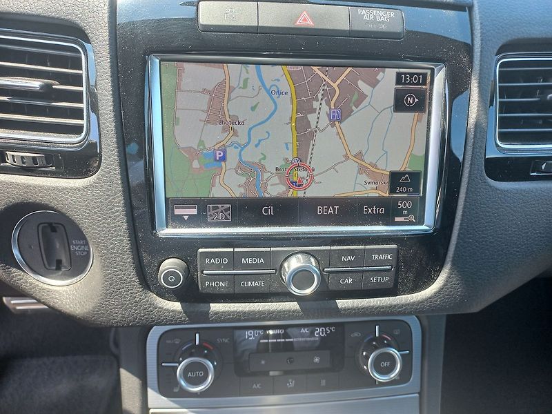 Volkswagen Touareg R-Line 4,2 V8 TDi 4motion - fotka 9 z 15