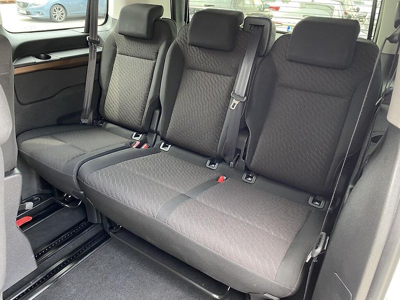 Toyota ProAce 2.0 D 130 kW AT Family - fotka 23 z 27