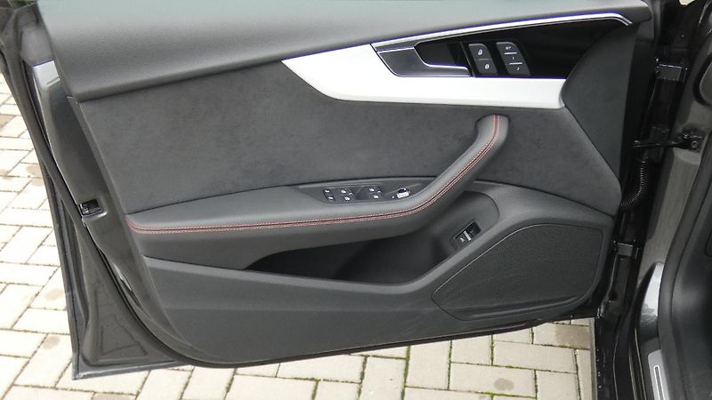 Audi A5 Sportback 40 TDI quattro S tro - fotka 8 z 28