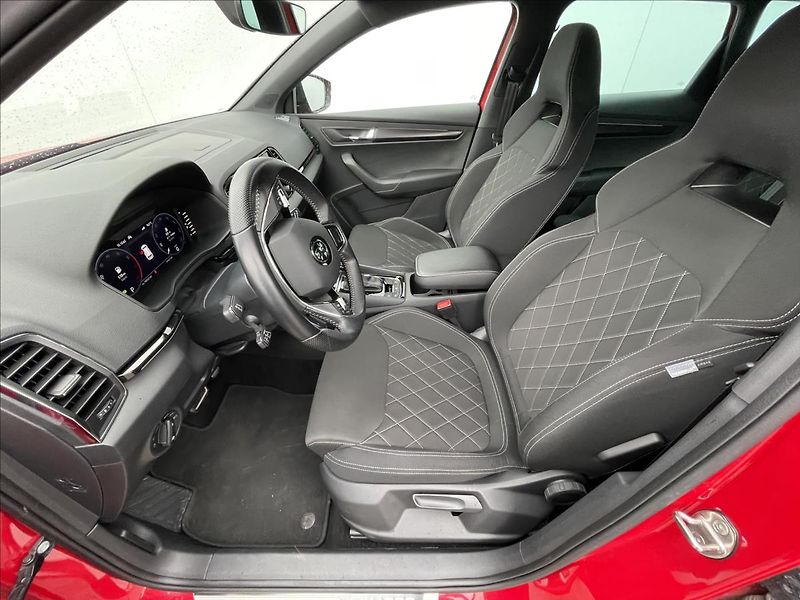 Škoda Karoq 1,5 TSI DSG Sportline Plus ACC - fotka 4 z 24