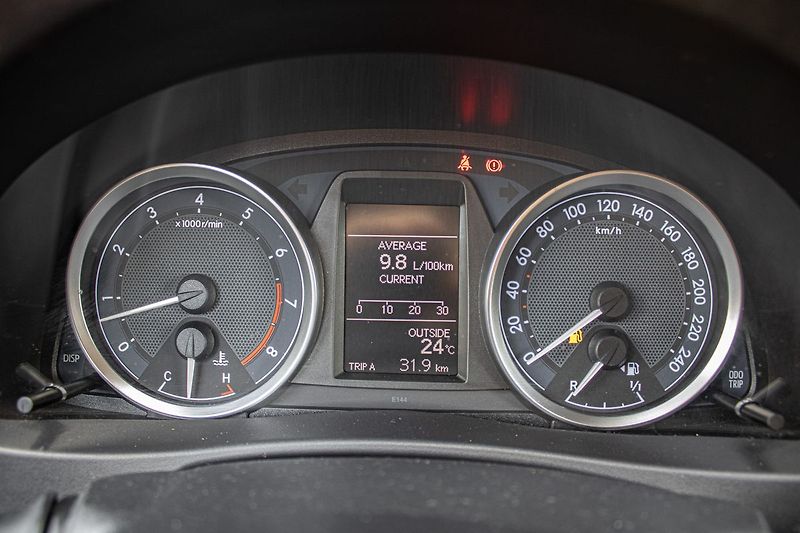 Toyota Auris - fotka 15 z 29