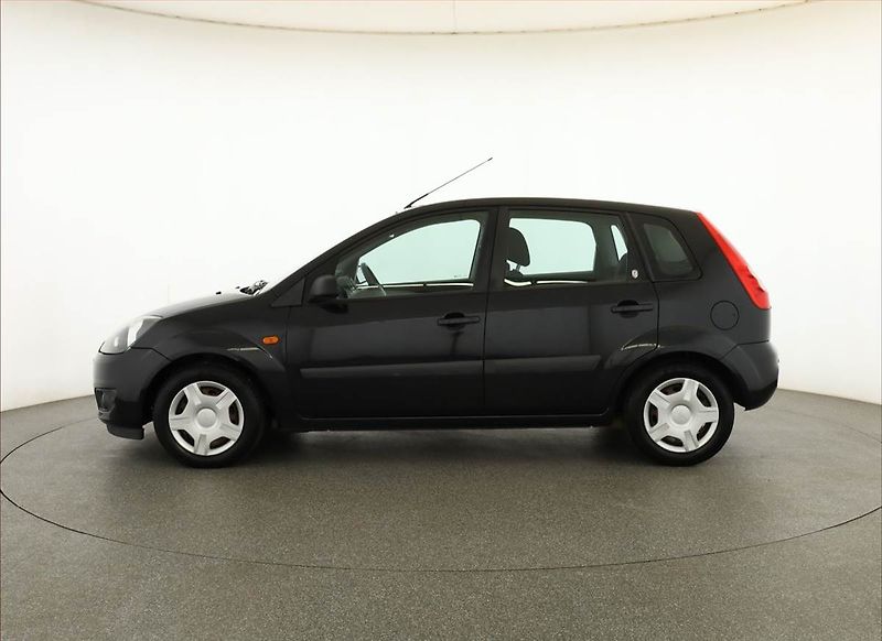 Ford Fiesta (2006) Ghia 1.25, plně pojízdný - fotka 3 z 12
