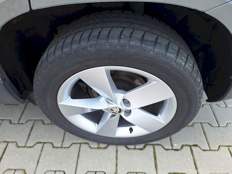 Škoda Karoq (2021) 1.5 TSI / 110 kW / 7DSG / Styl - fotka 32 z 35