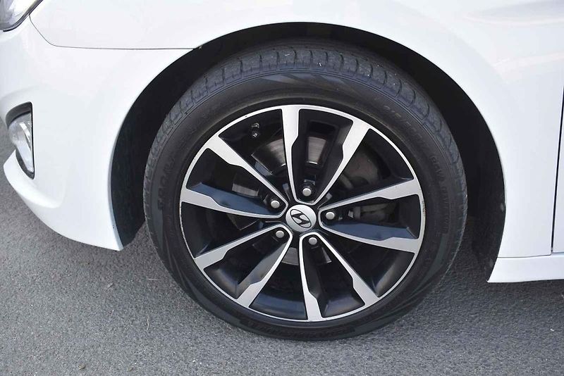 Hyundai i40 kombi je velké auto za poměrně příznivé ceny