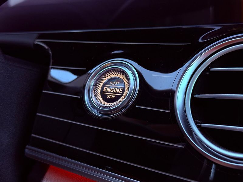 Mercedes-Benz Třídy E E 63 S 4MATIC+, ČR, 1.Maj - fotka 38 z 39