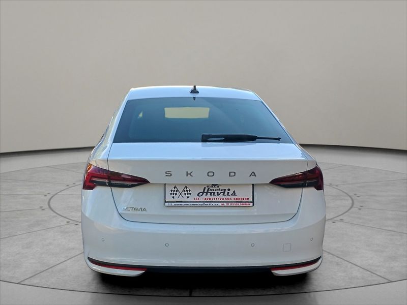 Škoda Octavia 1,5 TSI Vyhřív. př.okno, Tažné - fotka 6 z 27