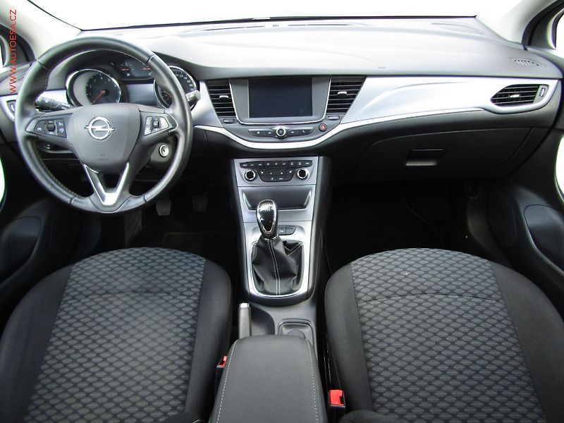 Opel Astra (2017) 1.4T, ČR, AC, navi, park - fotka 8 z 18