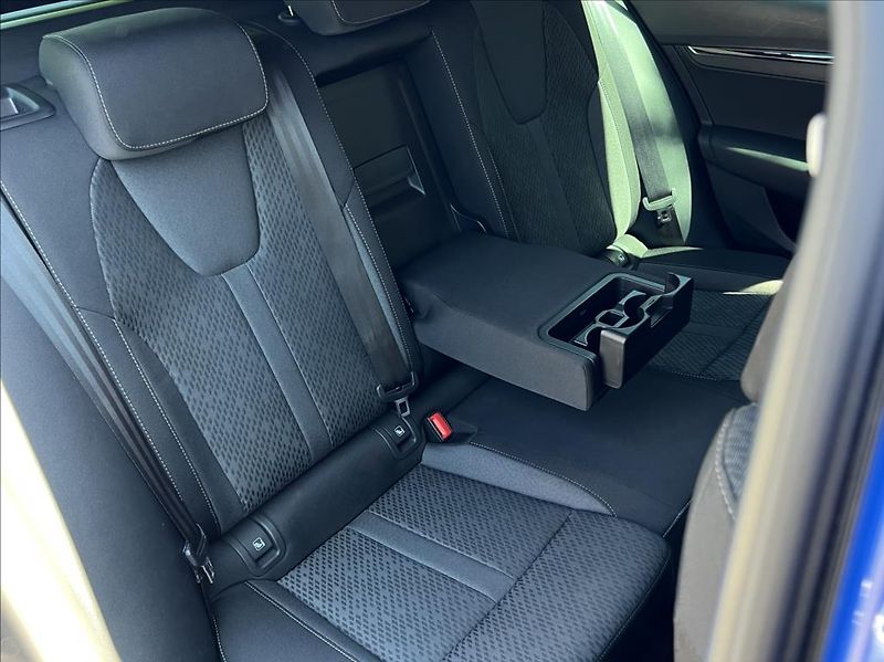 Škoda Octavia 2,0 TDI 110kW Style webasto - fotka 19 z 31