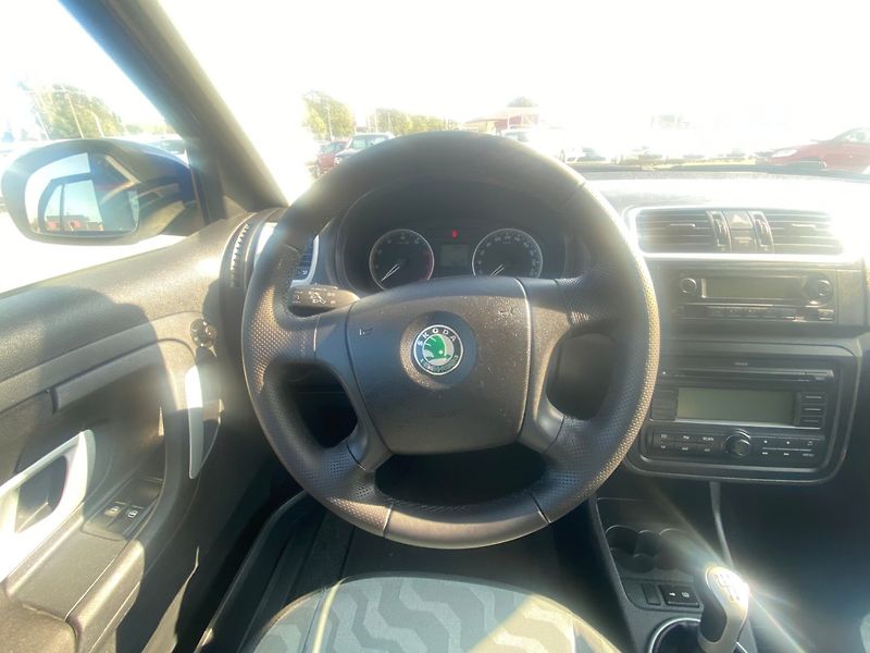 Škoda Fabia (2009) II Kombi 1.6 16V 77kW - fotka 8 z 25
