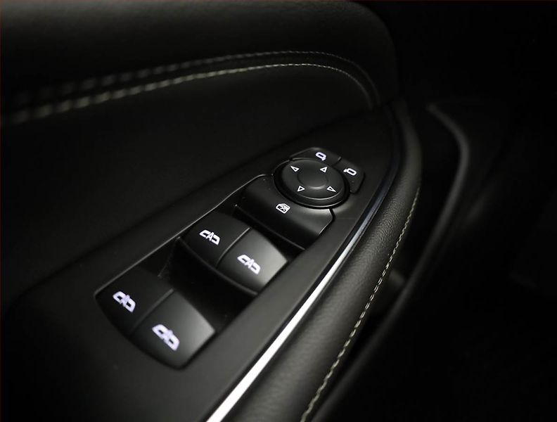 Opel Insignia (2018) 2.0 CDTI, Serv.kniha, Kůže - fotka 18 z 20