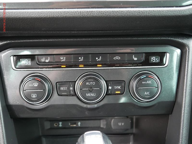 Volkswagen Tiguan (2018) 2.0 TDi 4x4, 1.maj,ČR, DSG - fotka 14 z 20