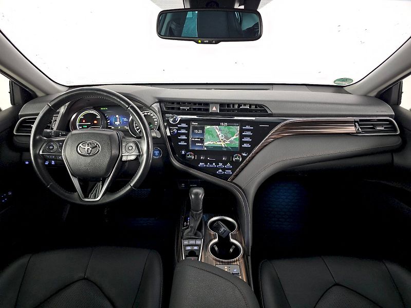 Toyota Camry (2019) 2.5HEV EXECUTIVE - fotka 9 z 29