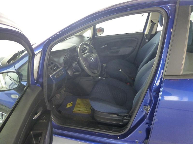 Fiat Punto (2008) 1,3JTD-KLIMATIZACE - fotka 10 z 23