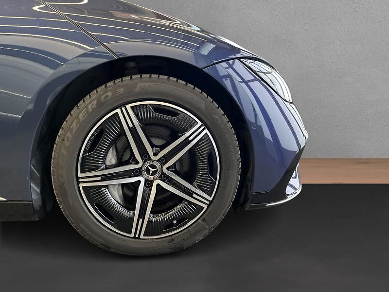 Mercedes-Benz EQE Berline 350 4MATIC AMG Line - fotka 9 z 22